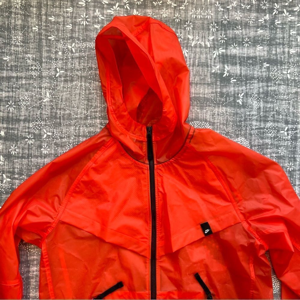 Nike Men’s Windrunner Jacket - Picture 4 of 13